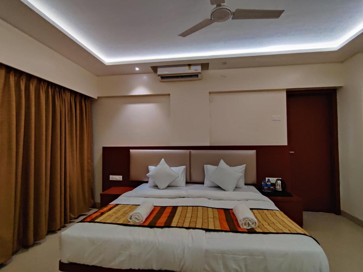 Serenity By Monarch, Baner Pune Méribel Village Eksteriør bilde