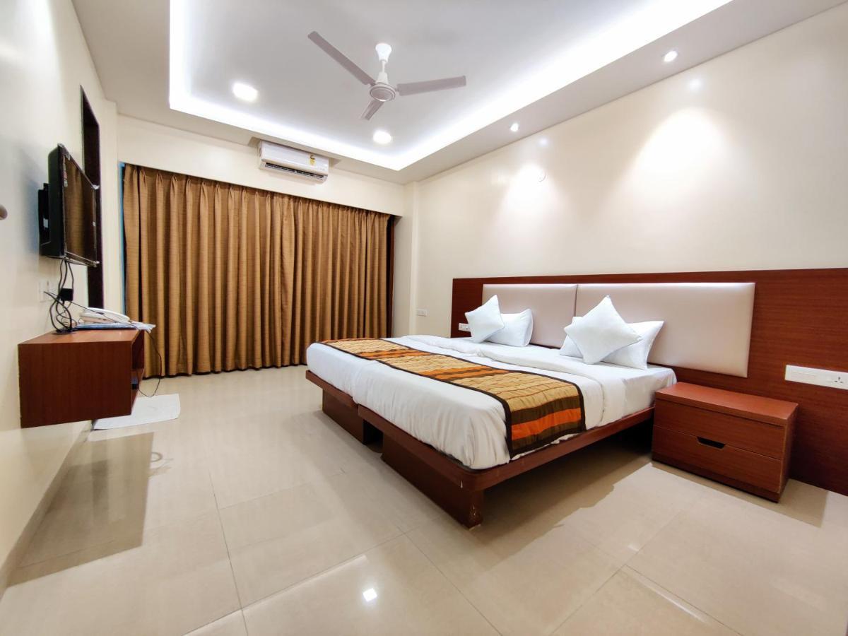 Serenity By Monarch, Baner Pune Méribel Village Eksteriør bilde