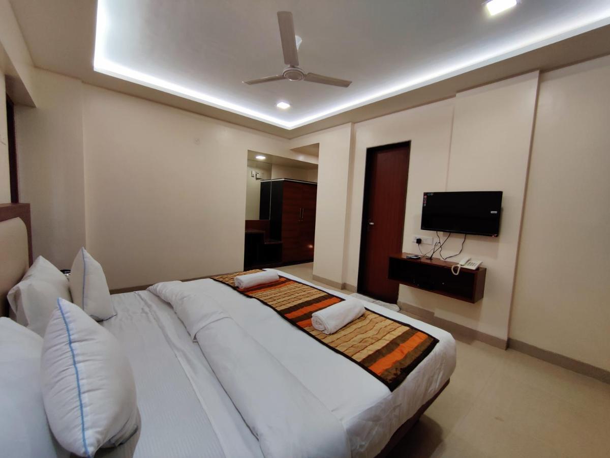 Serenity By Monarch, Baner Pune Méribel Village Eksteriør bilde