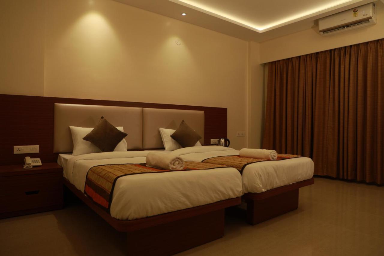 Serenity By Monarch, Baner Pune Méribel Village Eksteriør bilde